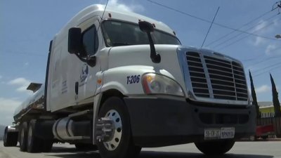 Cerca del 30% de los choferes de carga en la franja fronteriza no habla inglés